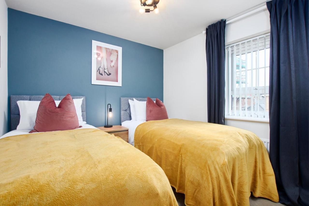 הוילה Superb 3Br House In Coventry Sleeps 9 W/Parking מראה חיצוני תמונה