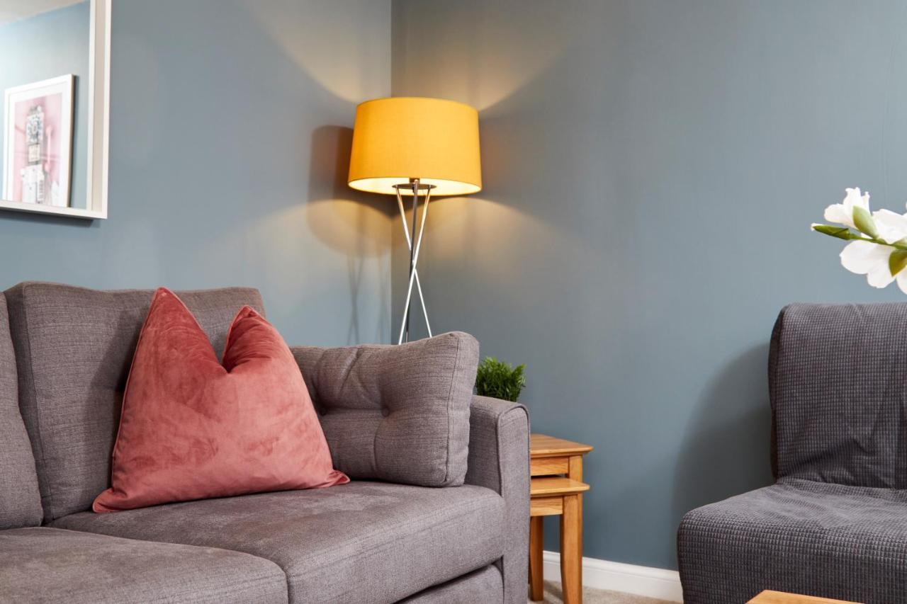 הוילה Superb 3Br House In Coventry Sleeps 9 W/Parking מראה חיצוני תמונה